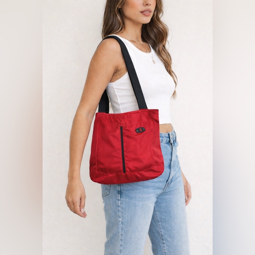 Victorinox Swiss Army Traveler Tote Bag - Red/Black Canvas